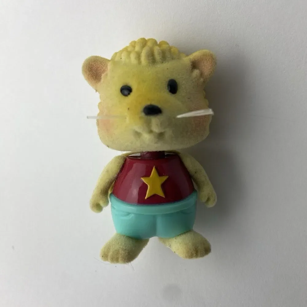 Li'l Woodzeez Huey Hedgehog Blind Bag Acorns Little BobbleHead Animals Series 2